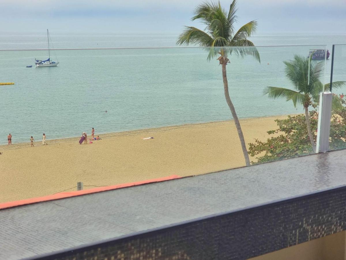 Happy Jomtien - Beachfront Exterior foto