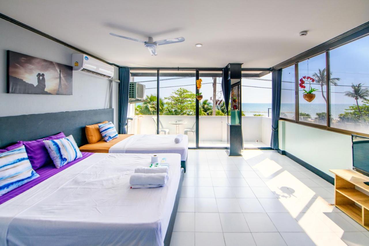 Happy Jomtien - Beachfront Exterior foto