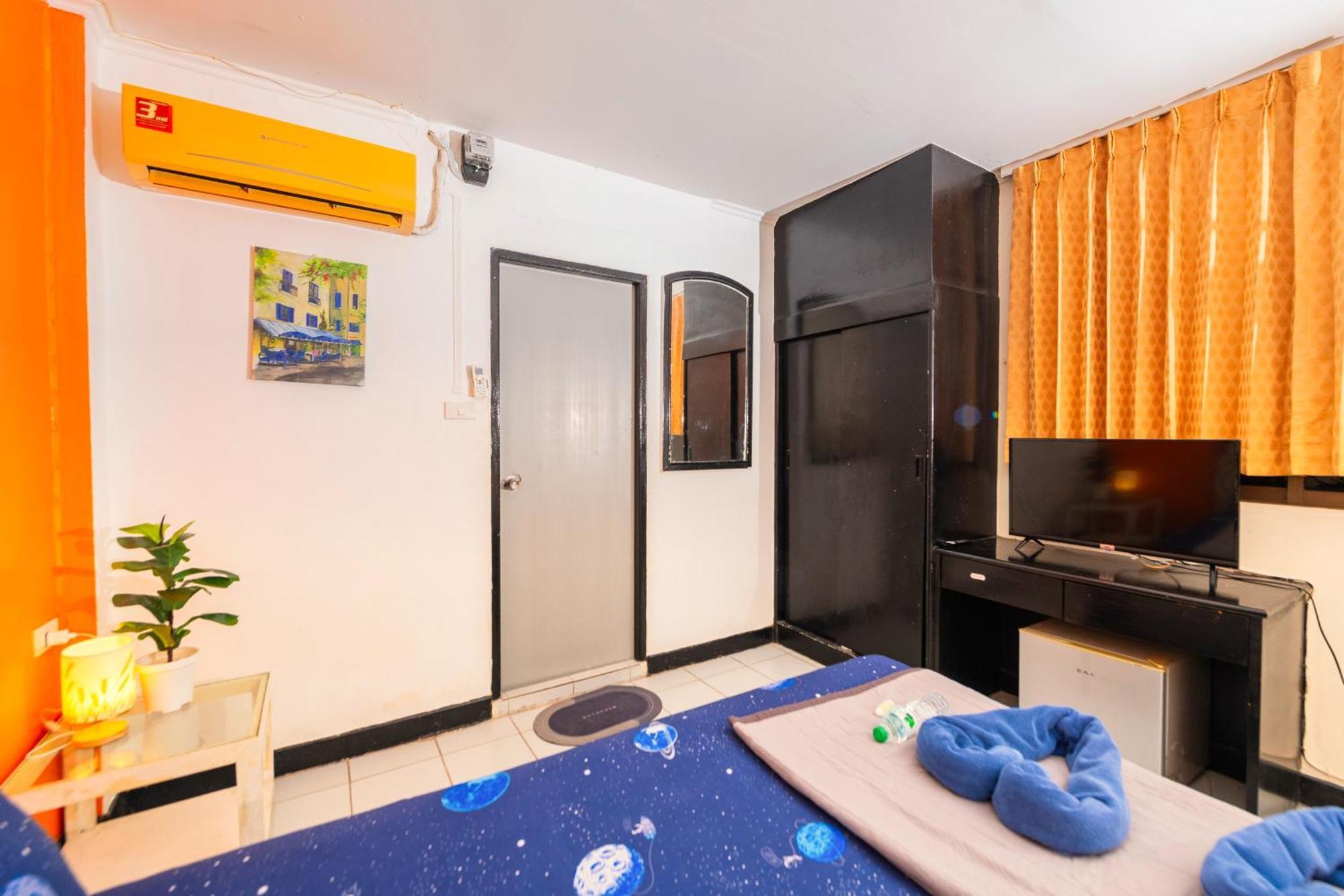 Happy Jomtien - Beachfront Zimmer foto