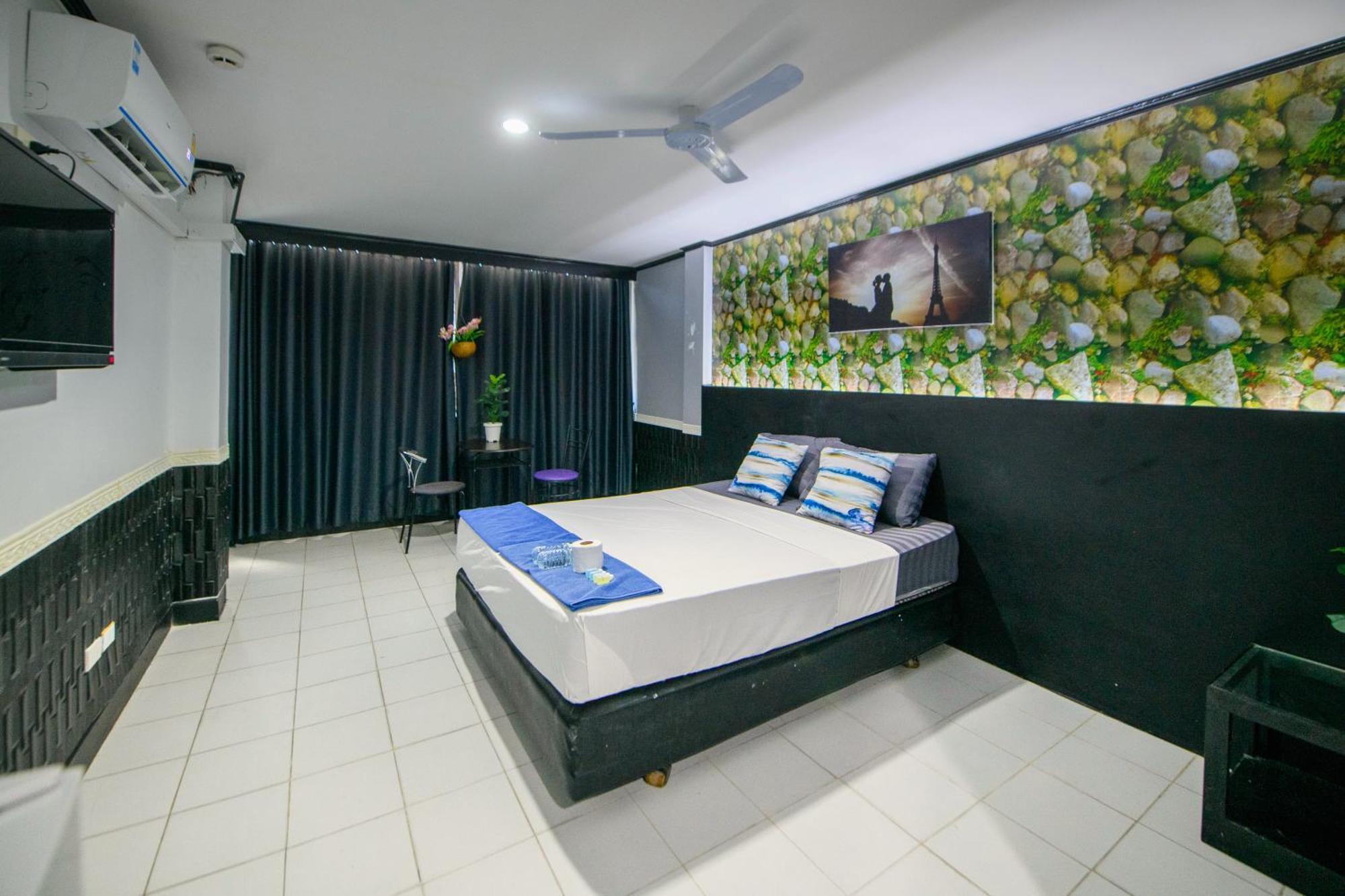 Happy Jomtien - Beachfront Zimmer foto